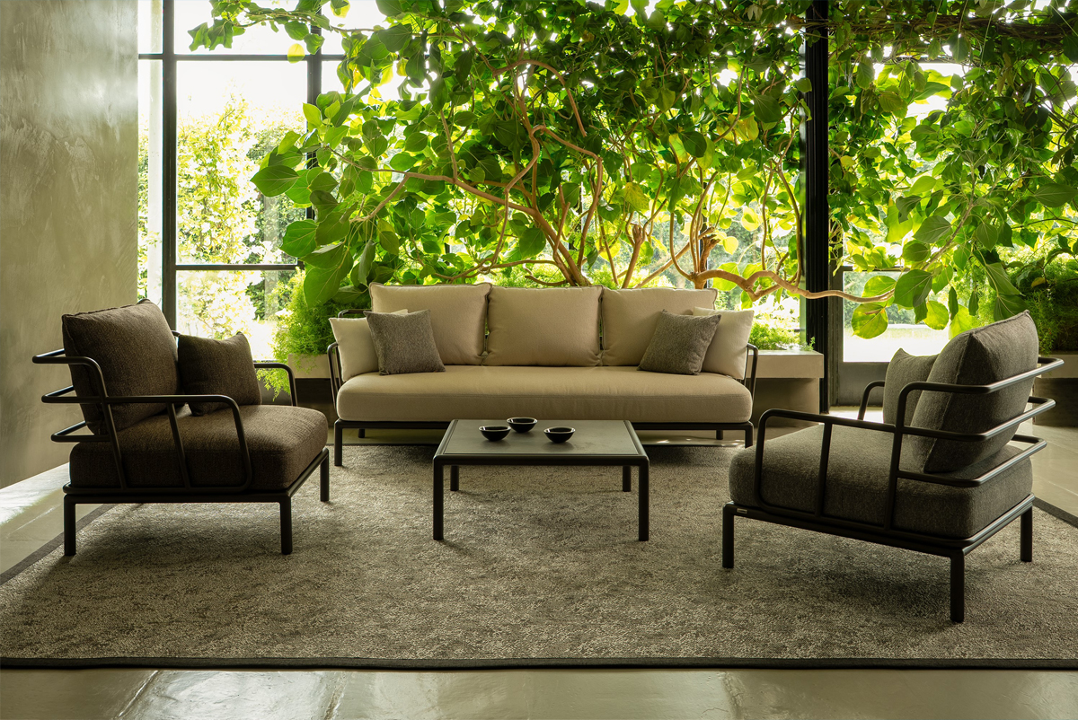 SAINT MARTIN Lounge mit Pflanzenwand