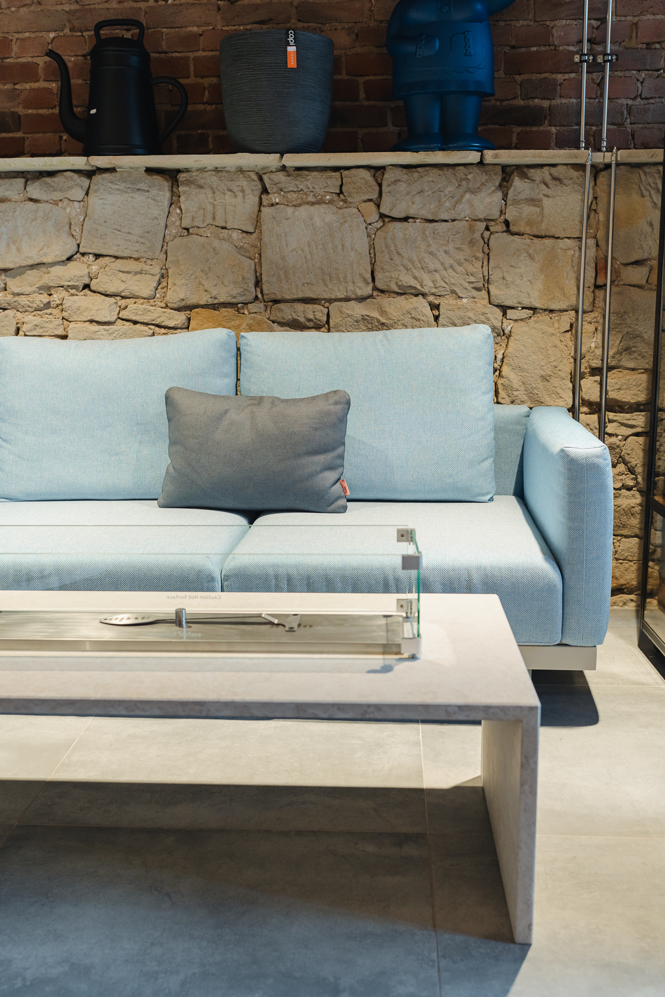 Hellblaue Outdoor-Lounge